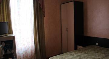 Фото номера Двухместный номер с 1 кроватью или 2 отдельными кроватями Гостиница Ника г. Адлер 4