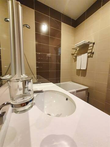 Фото номера Апартаменты-Модерн двухкомнатные (Two-room Modern Apartment) Гостиница Бархатные Сезоны Екатерининский Квартал г. Адлер 13