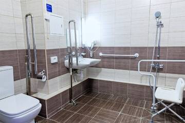 Фото номера Стандарт 2-комнатный для маломобильных гостей (Handicapted two-room) Гостиница Бархатные Сезоны Екатерининский Квартал г. Адлер 8
