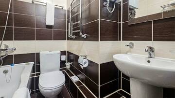 Фото номера Стандарт Комфорт 1-местный (Standard Comfort Single) Гостиница Бархатные Сезоны Екатерининский Квартал г. Адлер 7