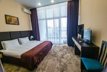 Фото номера Апартаменты-Модерн трехкомнатные (Three-room Modern Apartment) Гостиница Бархатные Сезоны Екатерининский Квартал г. Адлер 9