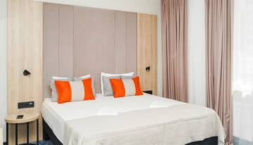 Фото номера Апартаменты Комфорт с кухней 1-комнатные (Apartment Comfort one-room) Гостиница Бархатные Сезоны Екатерининский Квартал г. Адлер 2