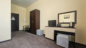 Фото номера Стандарт 2 - местный для маломобильных гостей (Handicapted room twin beds) Гостиница Бархатные Сезоны Екатерининский Квартал г. Адлер 4