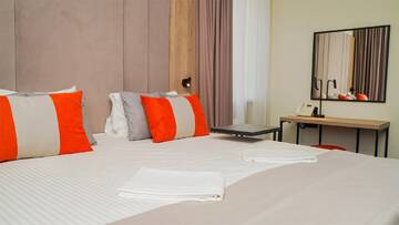 Фото номера Апартаменты Комфорт с кухней 2-комнатные (Apartment Comfort two-room) Гостиница Бархатные Сезоны Екатерининский Квартал г. Адлер 3