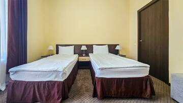 Фото номера Стандарт 2-комнатный для маломобильных гостей (Handicapted two-room) Гостиница Бархатные Сезоны Екатерининский Квартал г. Адлер 7