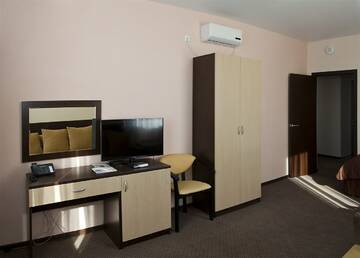 Фото номера Апартаменты с кухней 2-комнатные (Two-room Apartment) Гостиница Бархатные Сезоны Екатерининский Квартал г. Адлер 3