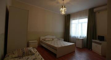Фото номера Семейный номер Гостиница Ostrov Sochi г. Адлер 8