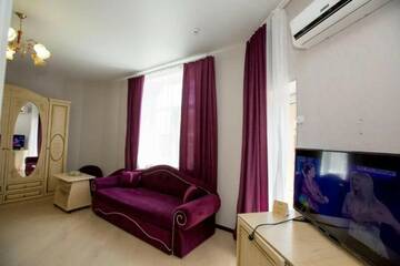 Фото номера Трехместный Комфорт с балконом Гостевой дом Galla Hotel г. Адлер 7