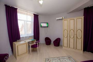 Фото номера 3-местный номер комфорт Гостевой дом Galla Hotel г. Адлер 10