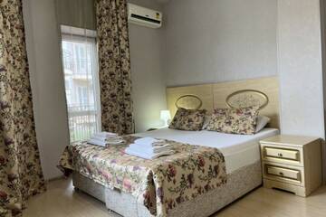 Фото номера Стандарт двухместный с балконом Гостевой дом Galla Hotel г. Адлер 5