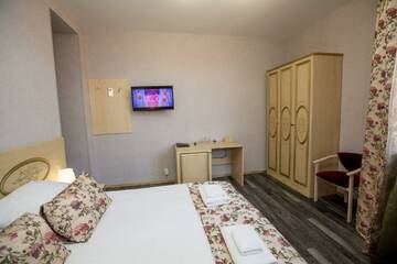 Фото номера 2-местный номер стандарт  с балконом Гостевой дом Galla Hotel г. Адлер 4