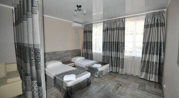 Фото номера Улучшенный номер - студио Гостиница Color Olympics Guest House г. Адлер 10