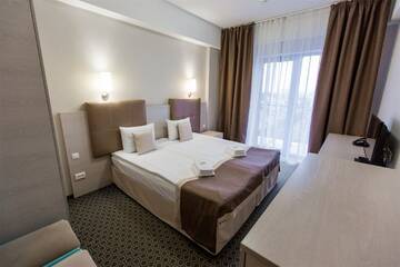 Фото номера Семейный номер Гостиница «Bridge Family Resort 3*» г. Адлер 2