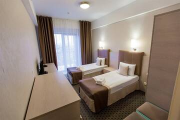 Фото номера Семейный номер Гостиница «Bridge Family Resort 3*» г. Адлер 3