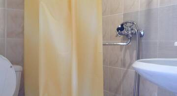 Фото номера Бюджетный двухместный номер с 1 кроватью или 2 отдельными кроватями Гостиница Гостевой дом «Палуба» г. Адлер 2