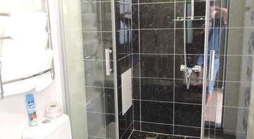 Фото номера Двухместный номер с 1 кроватью или 2 отдельными кроватями + дополнительной кроватью Гостиница Пиано Гостевой дом г. Адлер 5