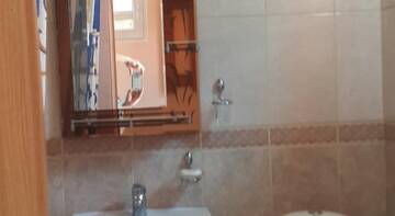 Фото номера Улучшенный двухместный номер с 1 кроватью Гостиница Guest house U Niny г. Адлер 20