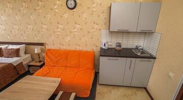 Фото номера Трехместный номер-студио с балконом Гостевой дом Апарт-Отель «Близнецы» г. Адлер 9