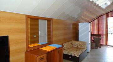 Фото номера Номер-студио с балконом Гостиница Krokus Guest House г. Адлер 2