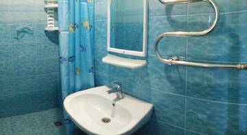 Фото номера Четырехместный номер Делюкс Гостиница Guest House Na Norodnoy г. Адлер 5