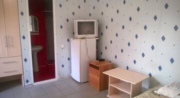 Фото номера Трехместный номер с ванной комнатой Гостиница Guest House Na Norodnoy г. Адлер 2