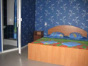 Фото номера Трехместный номер Делюкс Гостиница Guest House Na Norodnoy г. Адлер 2