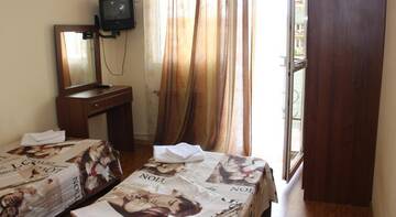 Фото номера Номер  Гостиница Oganes Hotel г. Адлер 36