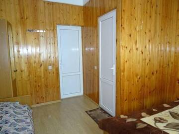 Фото номера Двухместный номер с 2 отдельными кроватями Гостиница Гостевой дом Азалия г. Адлер 5