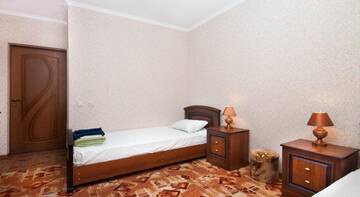 Фото номера Улучшенный двухместный номер с 1 кроватью или 2 отдельными кроватями Гостевой дом Ульяна г. Адлер 6