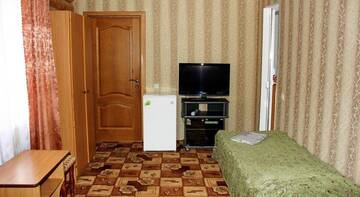 Фото номера Стандартный трехместный номер Гостевой дом Эко Дом г. Адлер 16
