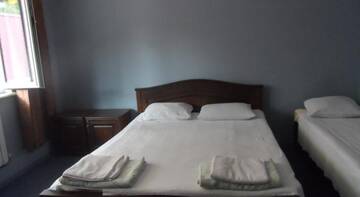 Фото номера Трехместный номер &quot;Комфорт&quot; с душем Гостиница Maria Guest House г. Адлер 2
