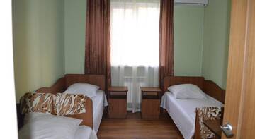 Фото номера Трехместный номер эконом-класса Гостиница Guest House V Olimpiyskoy Derevne г. Адлер 2