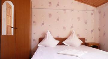 Фото номера Трехместный номер с собственной ванной комнатой Гостиница Guest House VEND г. Адлер 6