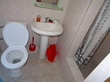 Фото номера Трехместный номер с балконом Гостиница Guest House Lara г. Адлер 2