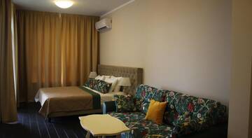 Фото номера Апартаменты-студио Гостиница with Terrace on Triumfalnaia г. Адлер 9
