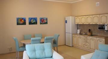 Фото номера Апартаменты Делюкс Гостиница with Terrace on Triumfalnaia г. Адлер 4