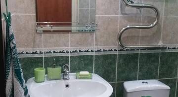 Фото номера Стандартный семейный номер Гостиница Guest House Kirova 42 г. Адлер 5