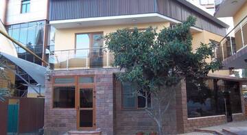 Фото номера Стандартный семейный номер Гостиница Guest House Kirova 42 г. Адлер 2