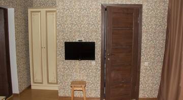 Фото номера Трехместный номер &quot;Комфорт&quot; с душем Гостиница Guest House Кameta г. Адлер 2