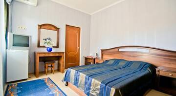Фото номера Трехместный номер с балконом Гостиница Гостевой дом Exotic г. Адлер 2