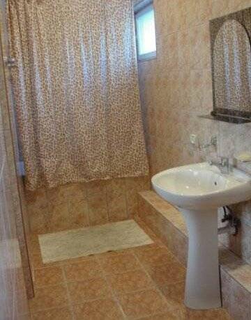 Фото номера Трехместный номер с видом на море Гостиница Guest House Khristophor г. Адлер 5