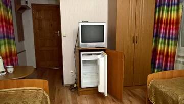 Фото номера Двухместный номер с 1 кроватью и собственной ванной комнатой Гостиница Гостевой Дом Юг г. Адлер 6