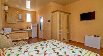 Фото номера Улучшенный номер - студио Гостевой дом Камилла 2 г. Адлер 2