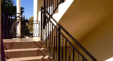 Фото номера Люкс с балконом Гостиница Guest house on Demokraticheskaya 62a г. Адлер 6