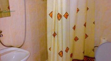 Фото номера Люкс с балконом Гостиница Guest house on Demokraticheskaya 62a г. Адлер 11