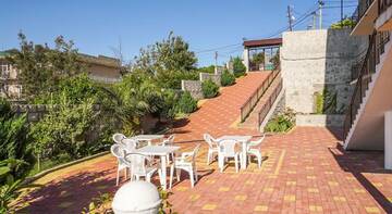 Фото номера Номер &quot;Стандарт&quot; Гостиница Gnezdo Lastochki Guest House г. Адлер 34