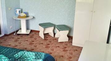 Фото номера Двухместный номер с 1 кроватью или 2 отдельными кроватями Гостиница Каравелла Гостевой Дом г. Адлер 11