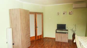 Фото номера Четырехместный номер с балконом Гостиница Kuybisheva 36 г. Адлер 3