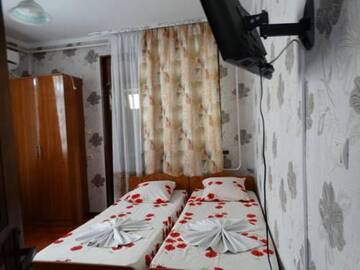 Фото номера Трехместный номер Гостиница Альбина г. Адлер 5