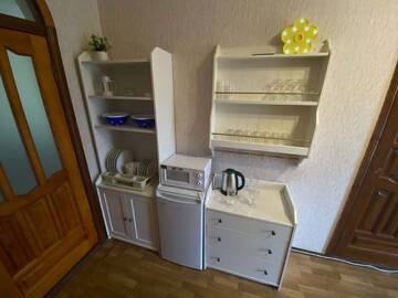 Фото номера Апартаменты с балконом, 3 комнаты, от 1 до 10 гостей, двуспальная кровать, балкон Гостевой дом ФордеВинд г. Адлер 14